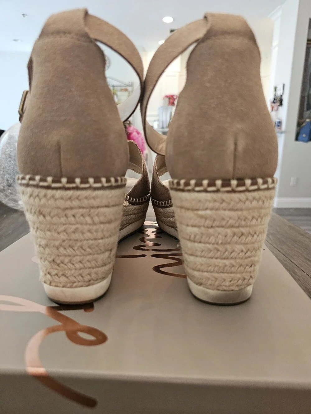Crown Vintage Daffodil Camel Suede Espadrille Wedge Sandals Size 10